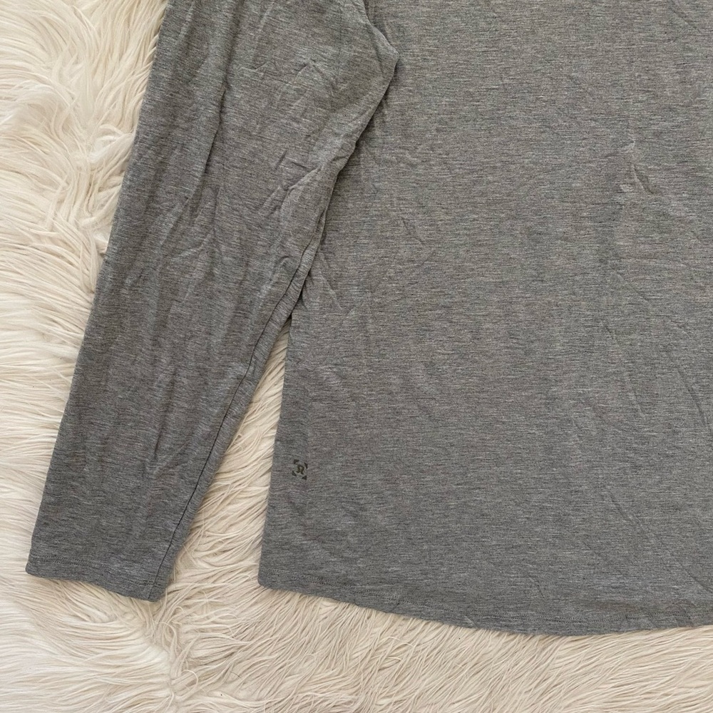 Lululemon 5 Year Basic Long Sleeve Henley Heather Gray Athleisure Shirt - Picture 9 of 10